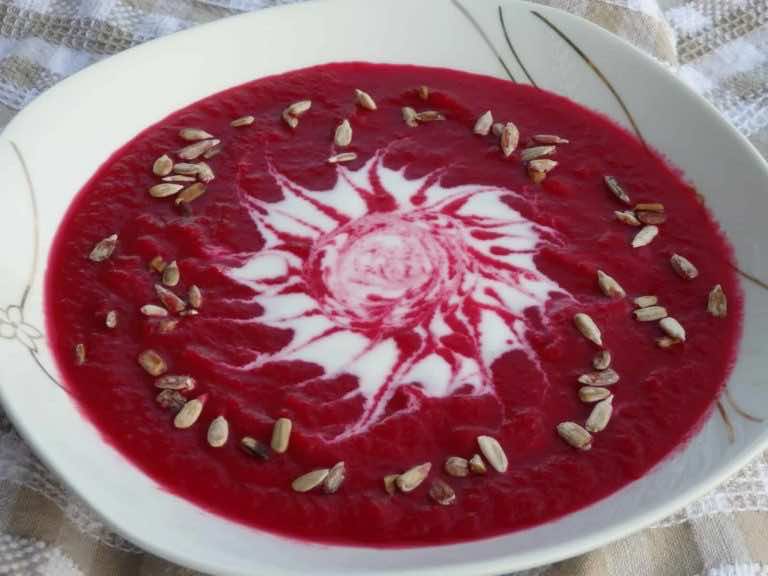 Krem z pieczonych buraków