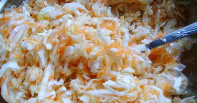 Kapusta pekińska- najprostsza, smaczna surówka obiadowa