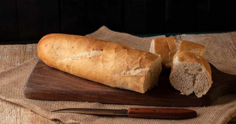 Przepis na chleb bez drożdży z 3 SKŁADNIKÓW