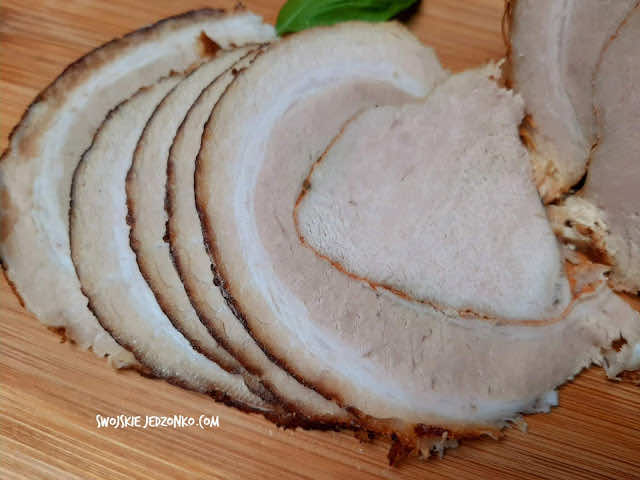 Schab pieczony w boczku