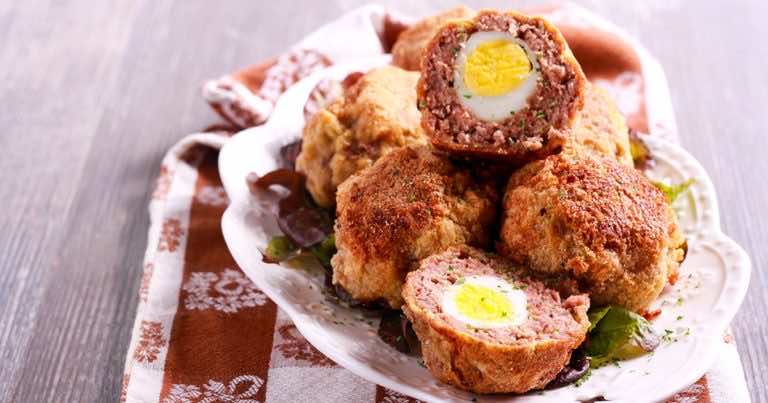 Kulki mięsne z jajkiem w środku