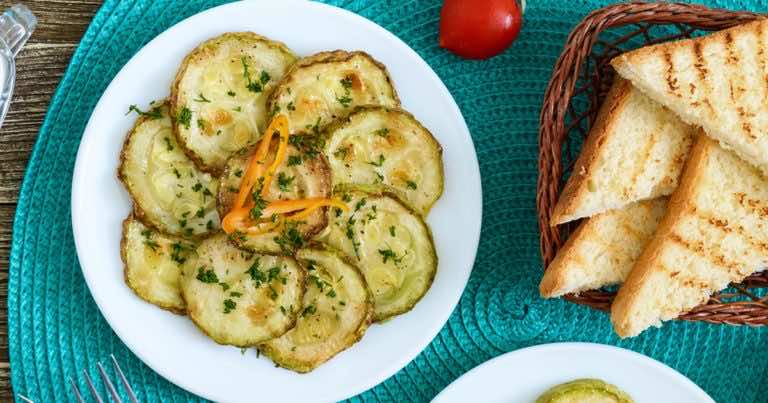 Cukinia z patelni z przyprawami