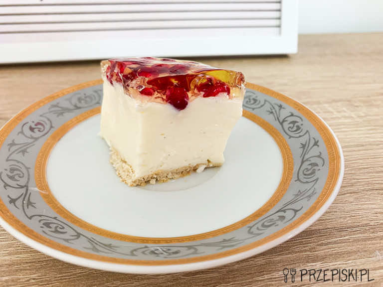 Sernik na Zimno z Granatem i Galaretką