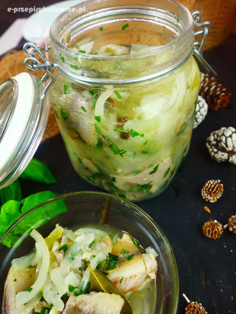 Śledzie z natką pietruszki – przepis babci Danusi