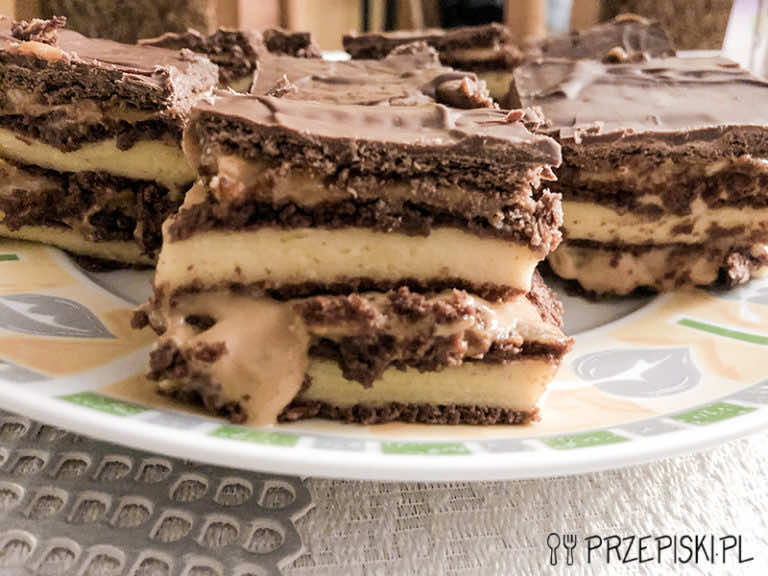 Ciasto snickers bez pieczenia