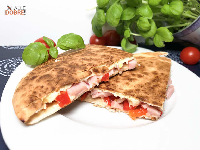 Quesadilla z szynką i serem