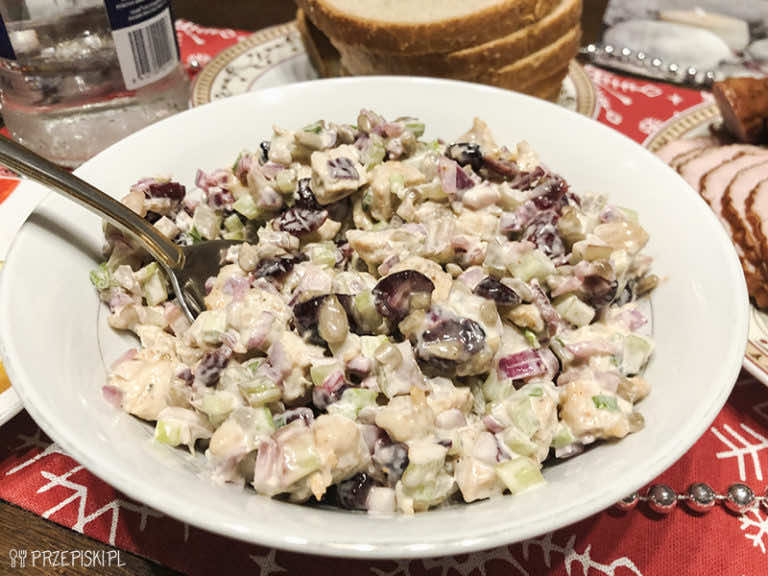 Sałatka z Kurczakiem i Winogronem