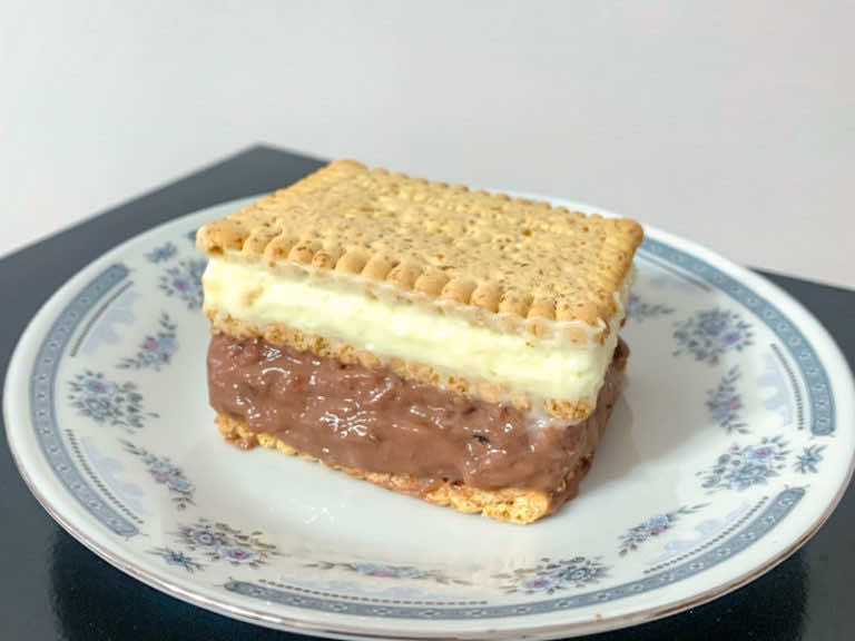 Budyniowiec na herbatnikach