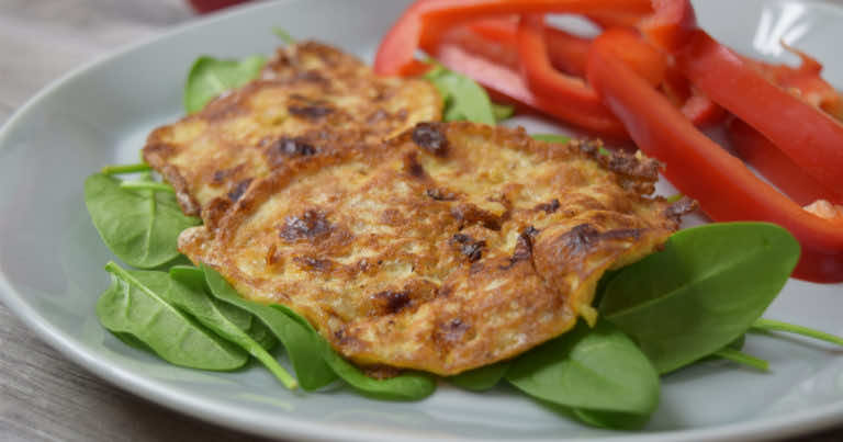 Przepis na dietetyczne placuszki z serka wiejskiego