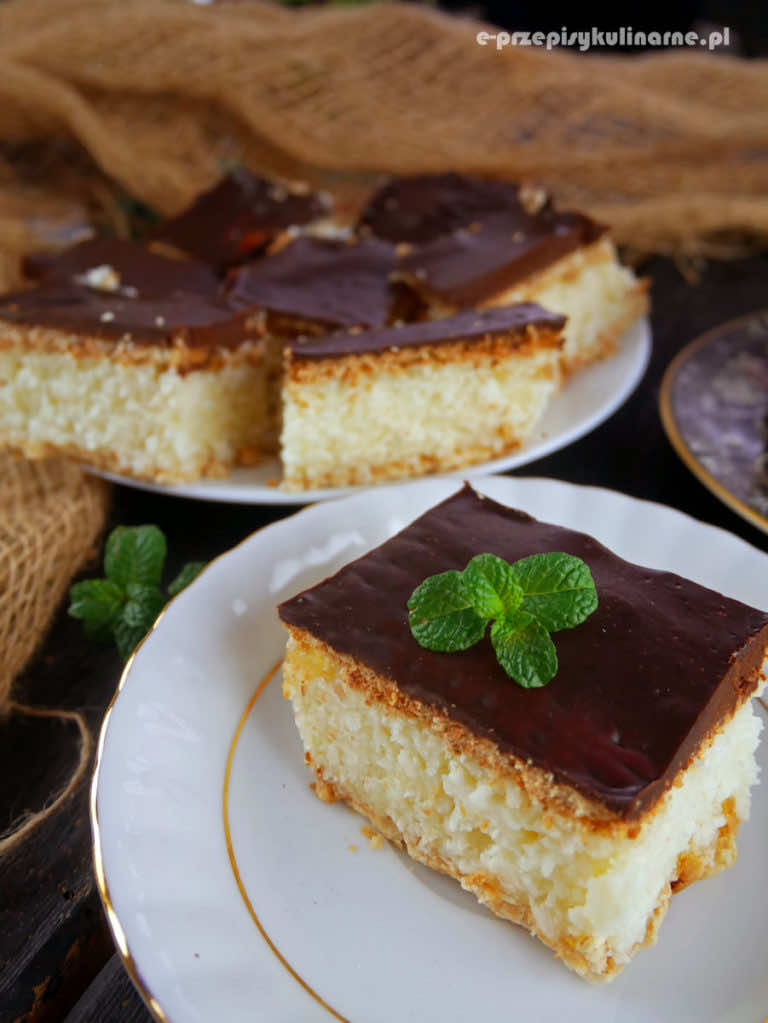 Ciasto Kokosek bez pieczenia – przepis na deser a la bounty