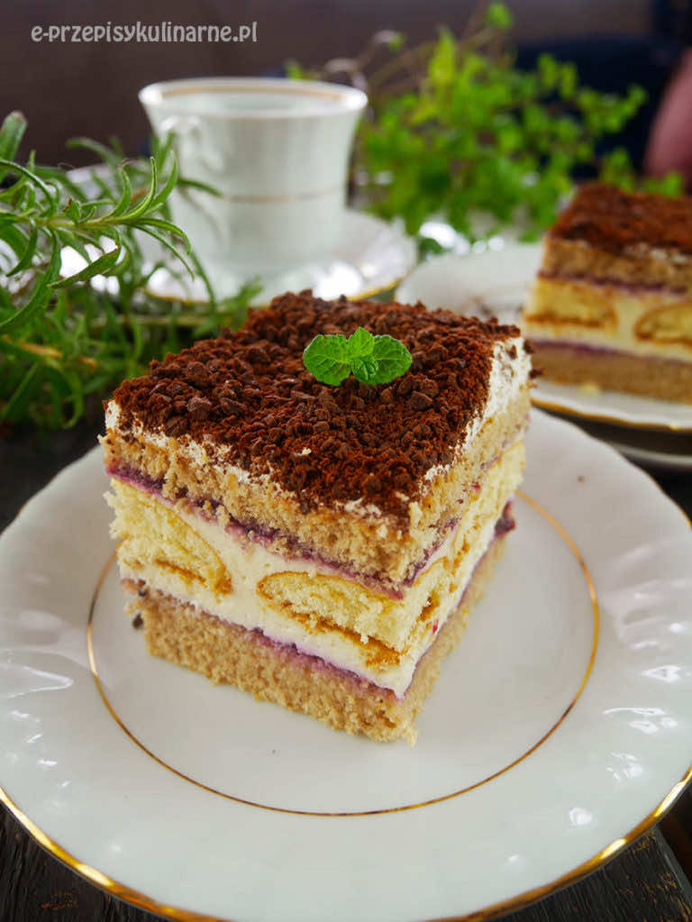 Ciasto Marzenie Królowej – pyszny biszkopt z masą chałwową