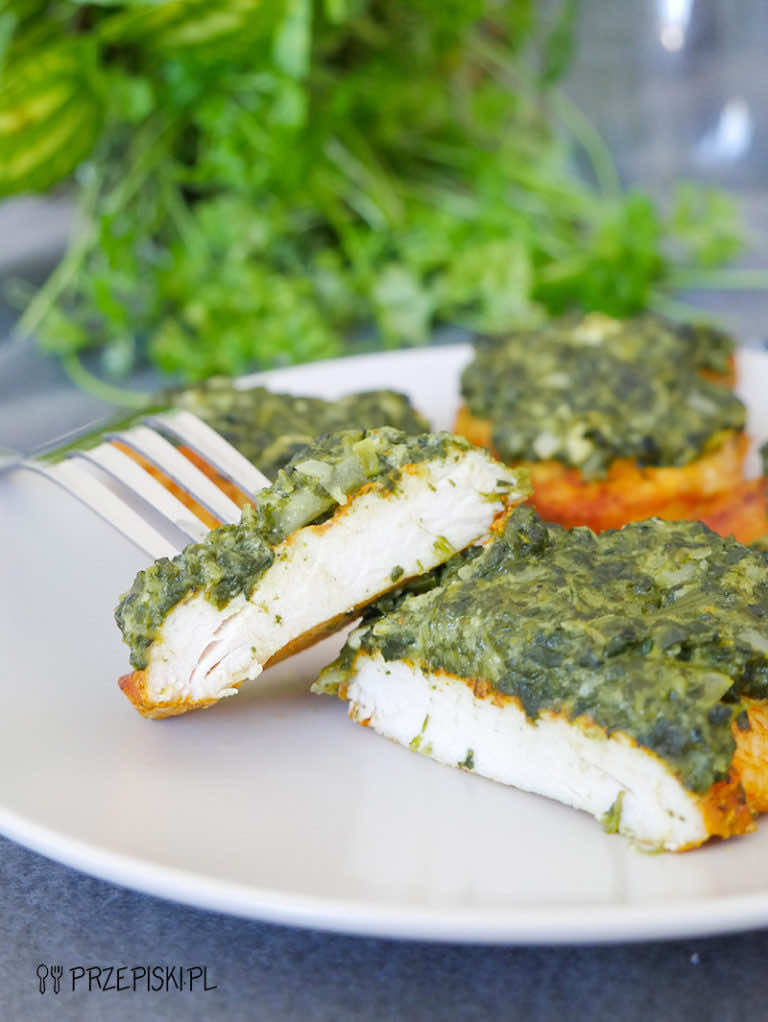 Filet z kurczaka szpinakową pierzynką