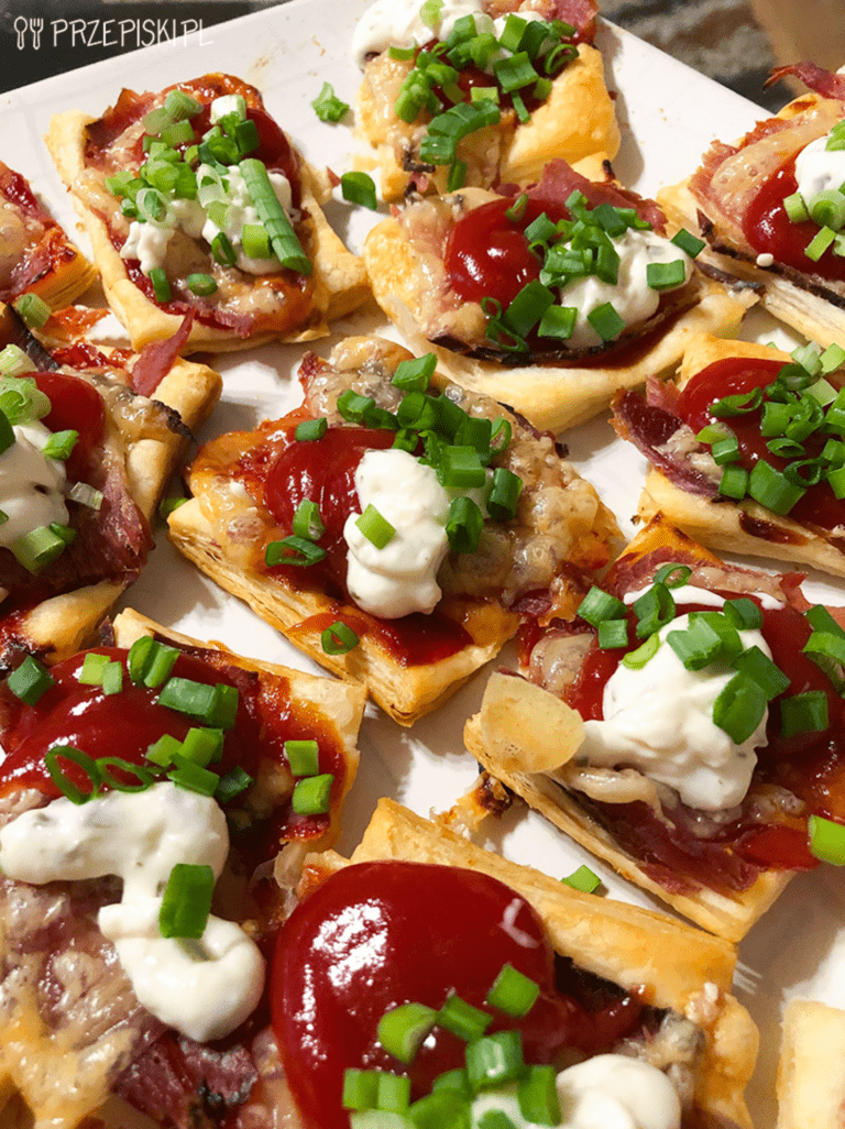 Mini zapiekanki z ciasta francuskiego