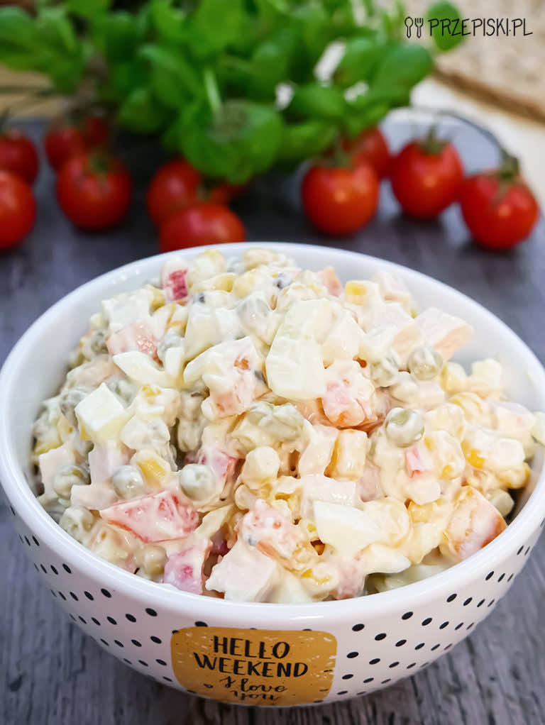 Sałatka z groszkiem konserwowym