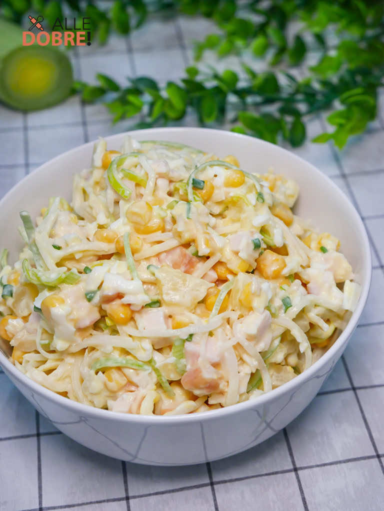 Sałatka z selerem konserwowym