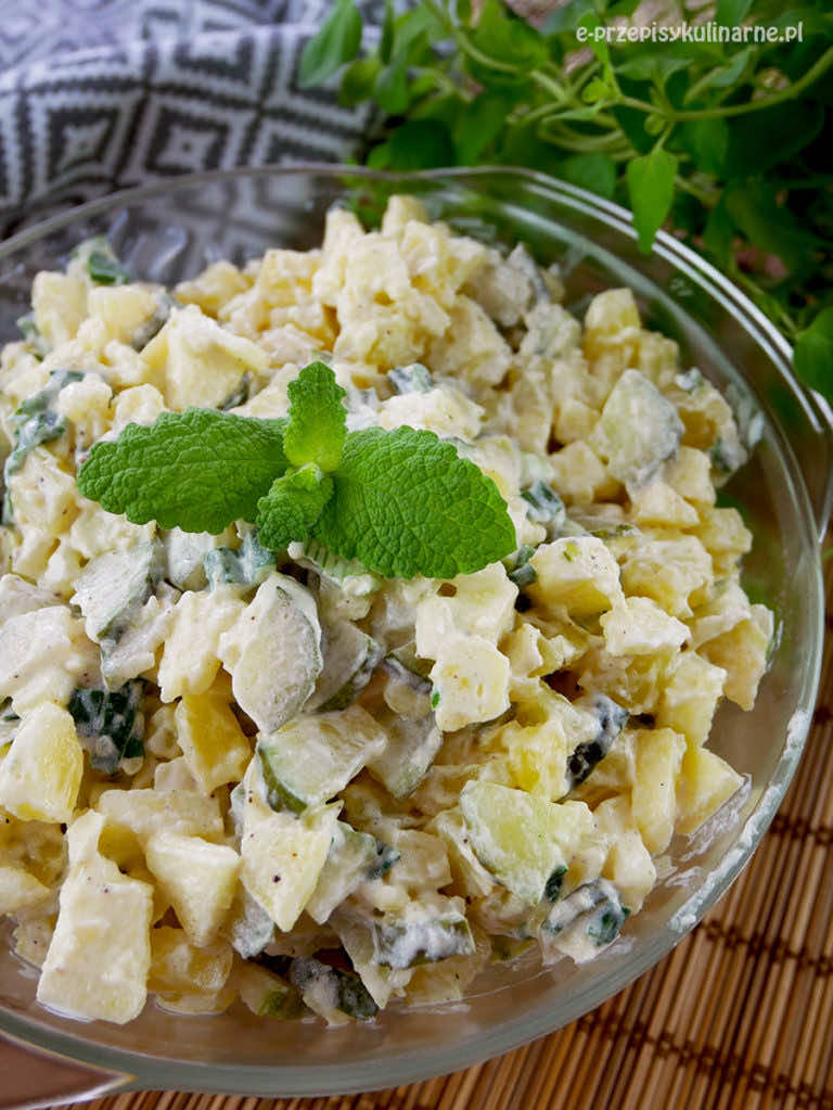 Sałatka Saksońska – pyszna sałatka z pięciu składników