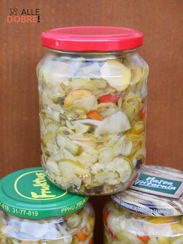 Sałatka z ogórków na zimę