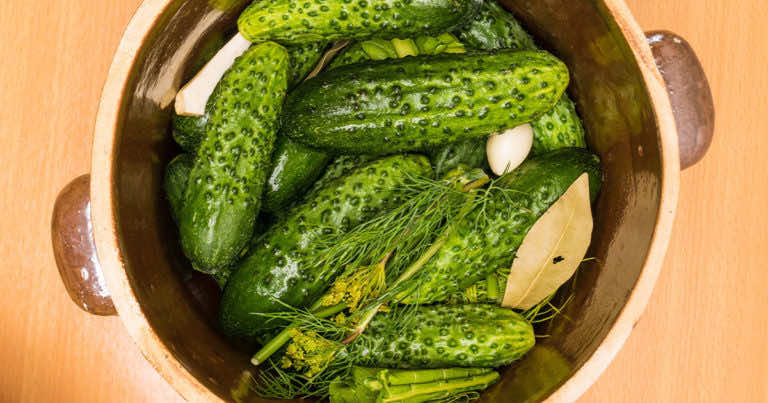 To najlepszy przepis na chrupiące ogórki małosolne!