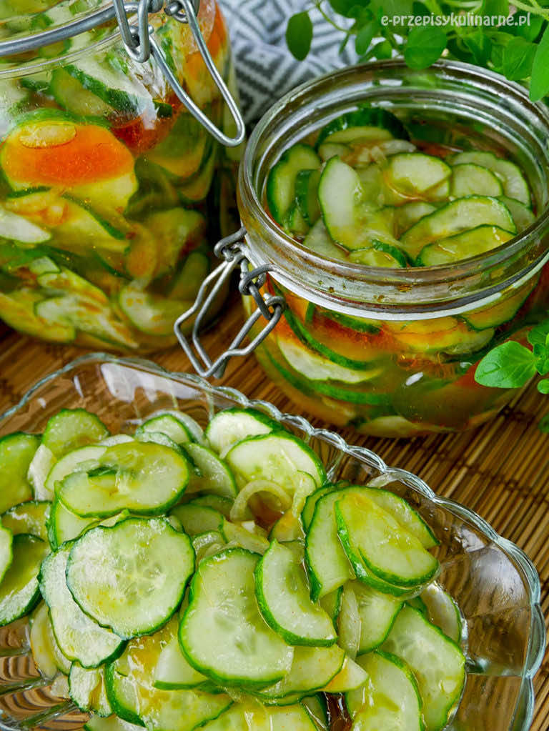 Dwutygodniowa surówka z ogórków na szybko – bardzo prosty przepis
