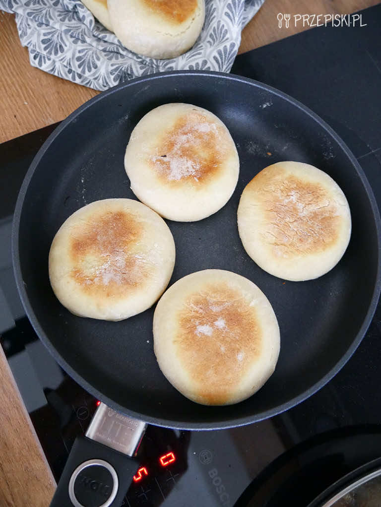Bułeczki z patelni bez drożdży