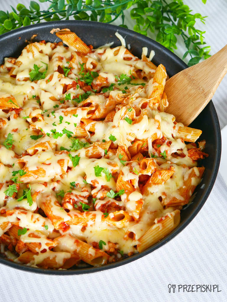 Zapiekanka makaronowa z patelni