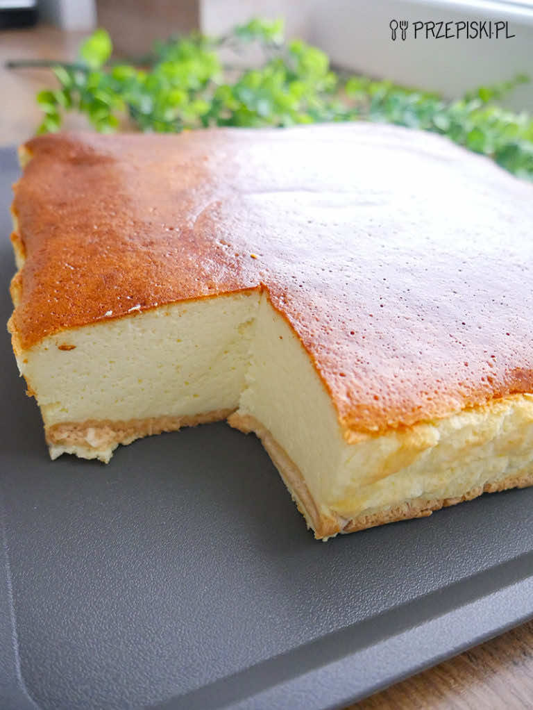 Sernik pieczony na herbatnikach