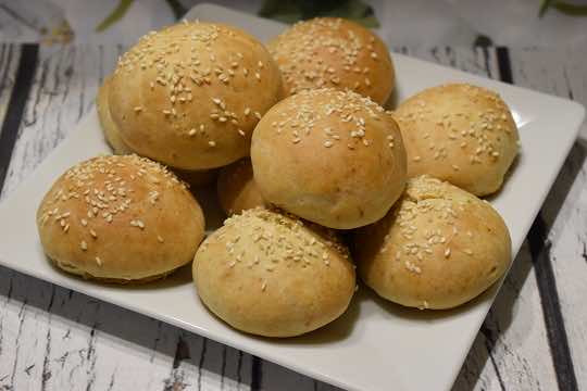 Bułeczki z sezamem
