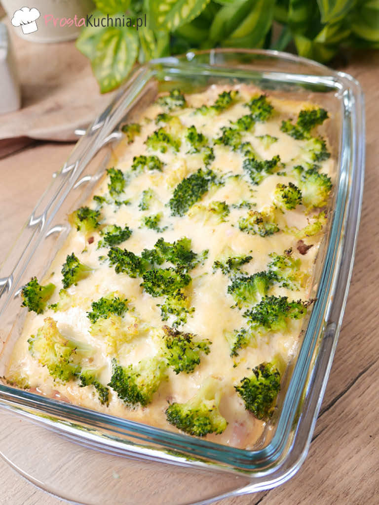 Filet z kurczaka zapiekany z serem i brokułem