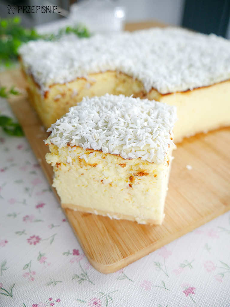 Sernik pod kokosową pierzynką