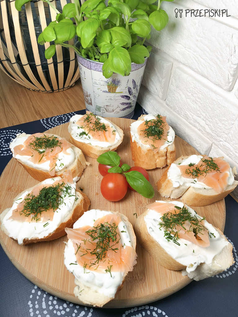 Przystawka z wędzonym łososiem