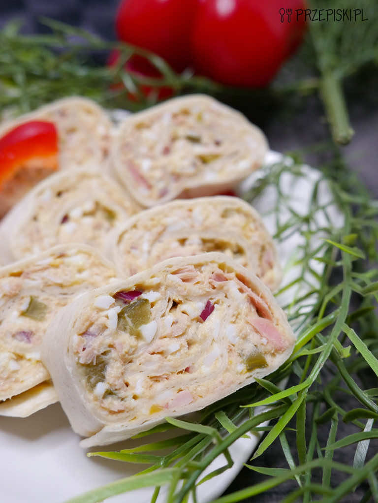 Roladki z tortilli z tuńczykiem