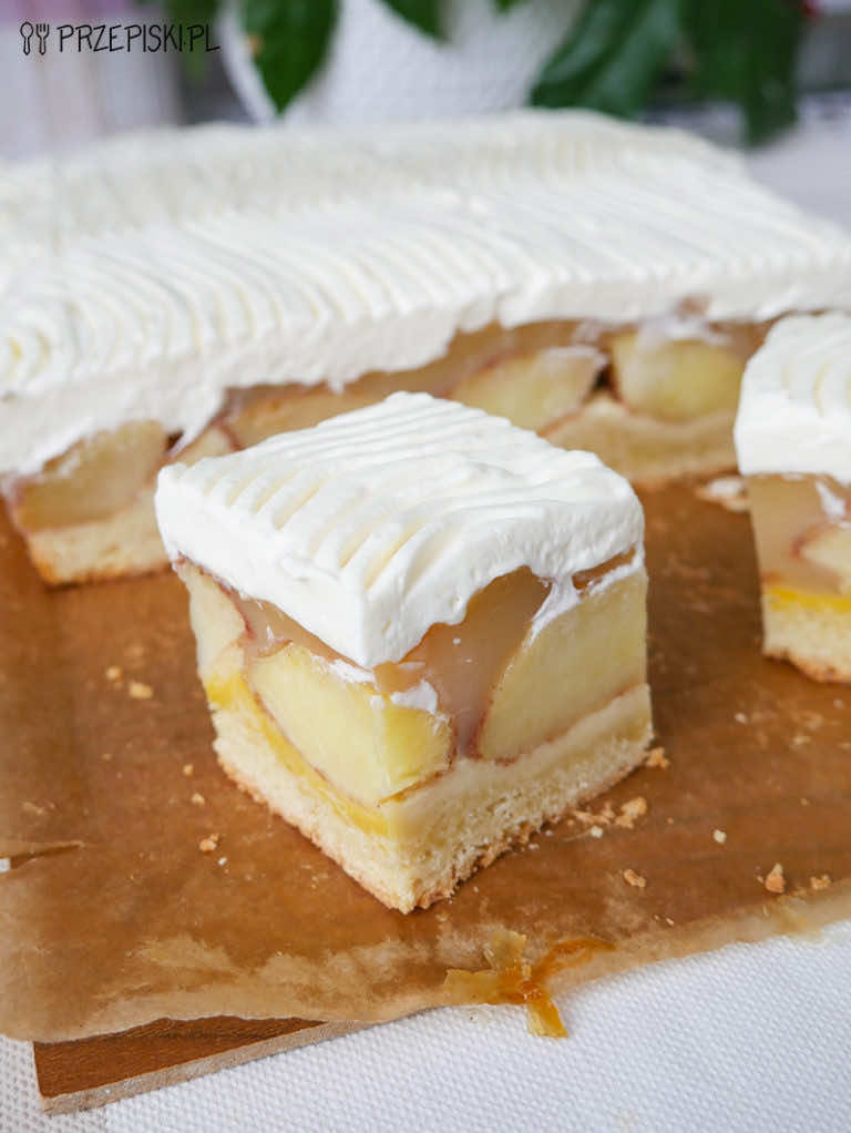 Szarlotka z białym winem