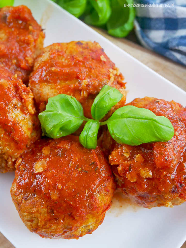 Gołąbki na lewą stronę z kapustą kiszoną – pomysł na pyszny obiad