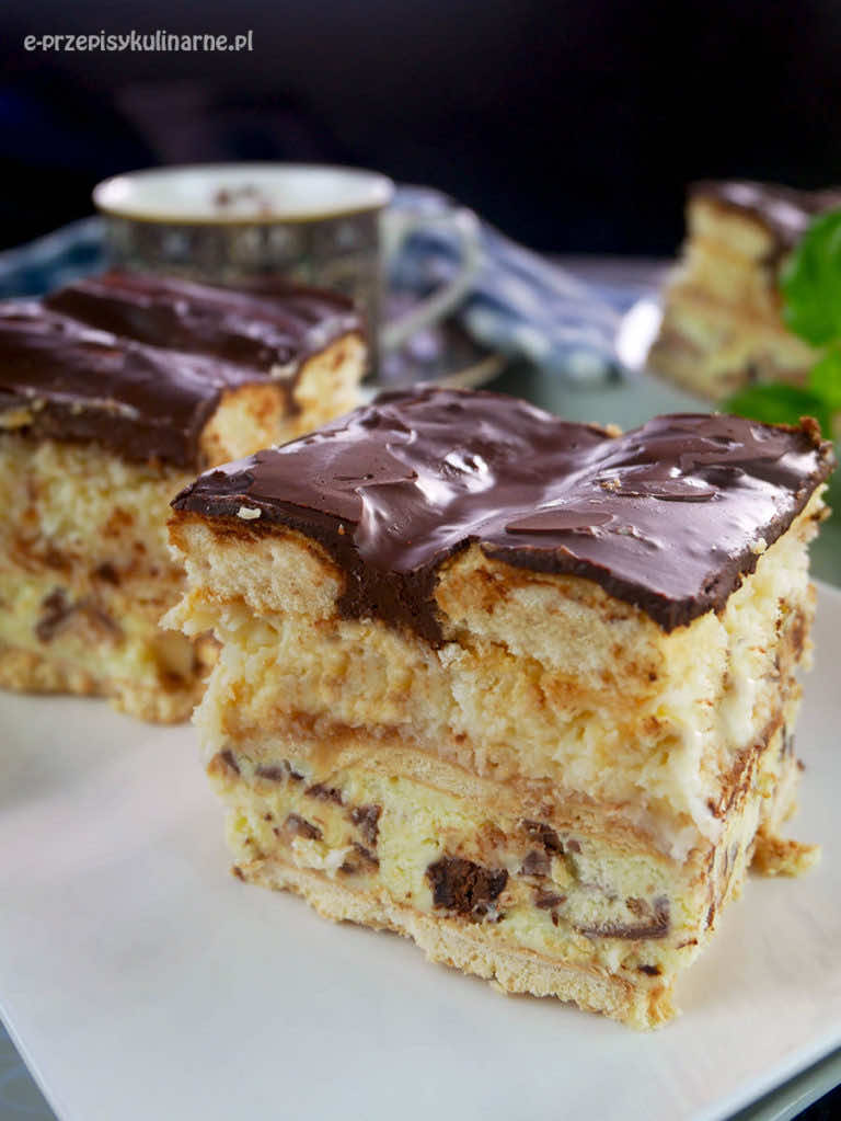 Ciasto Wygodnisia bez pieczenia – przysmak kokosowy z czekoladą