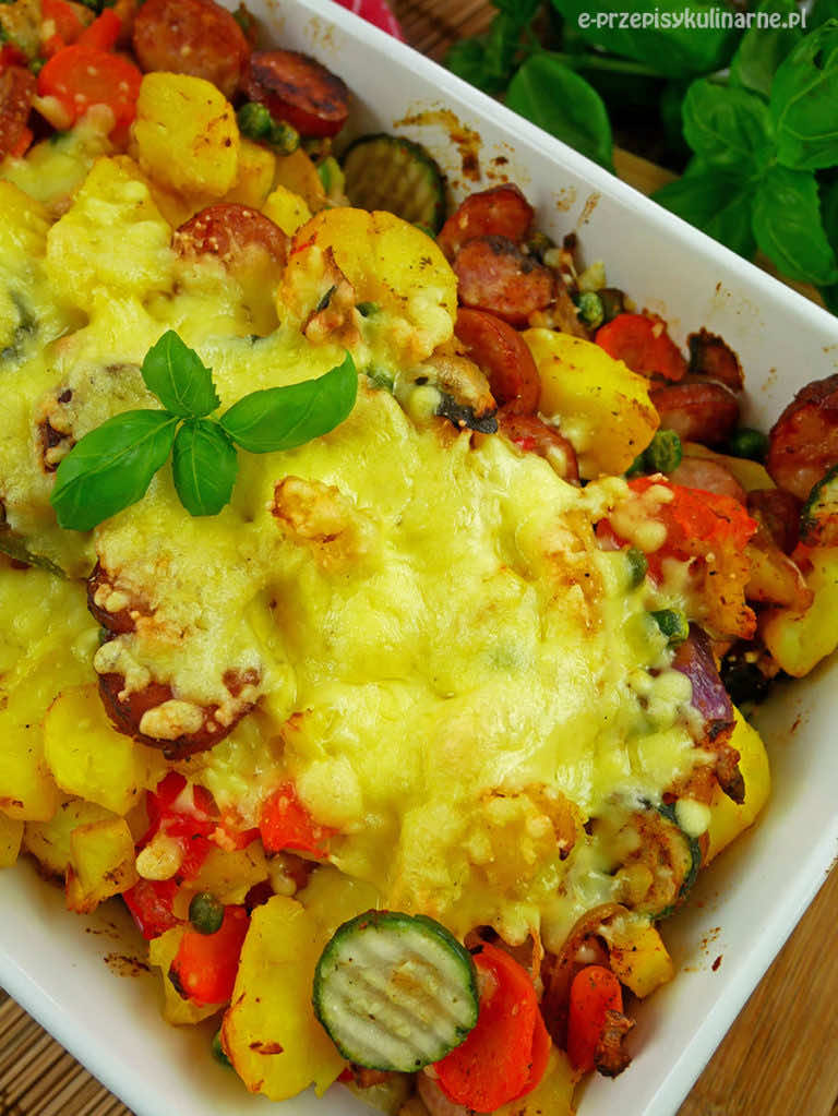 Zapiekanka warzywna z kiełbasą (z Warzywami na Patelnię)