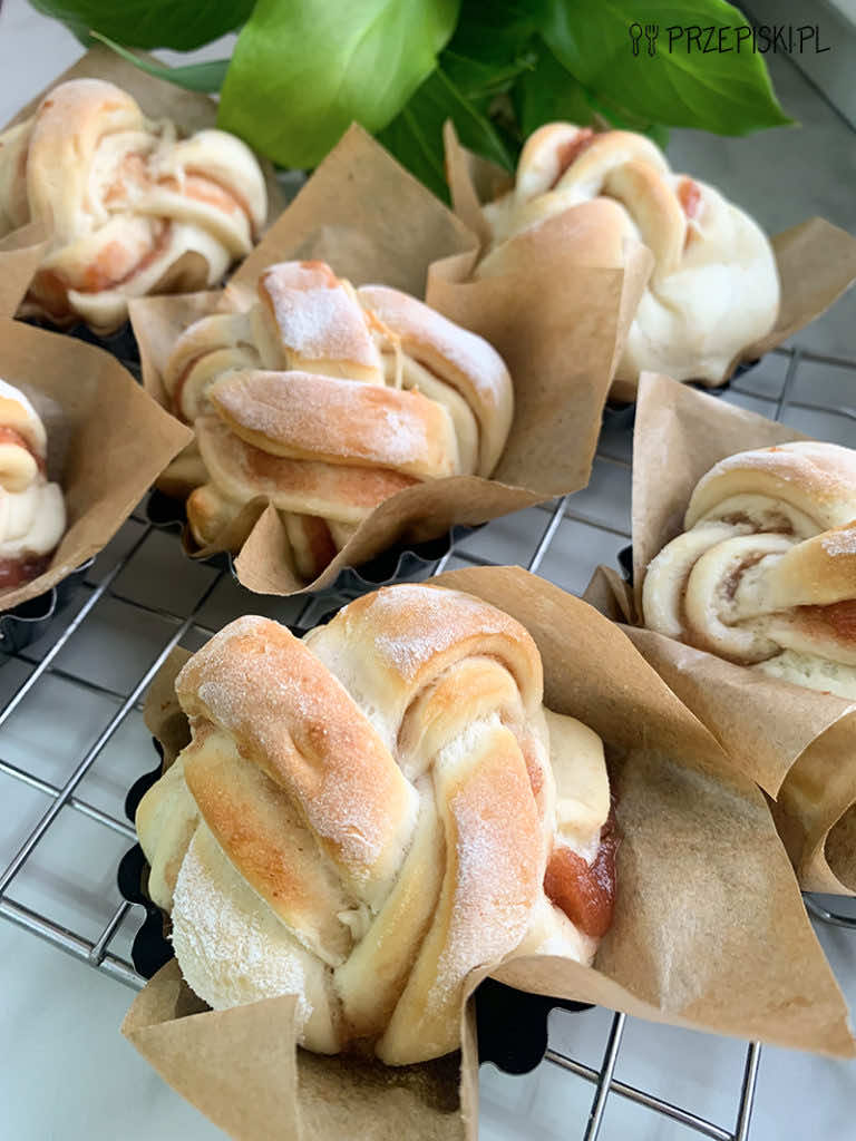 Zakręcone drożdżówki