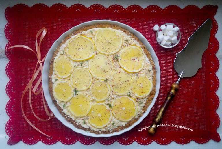 Tarta z piankami Marshmallow pod cytrynkami na kruchym, orzechowym spodzie