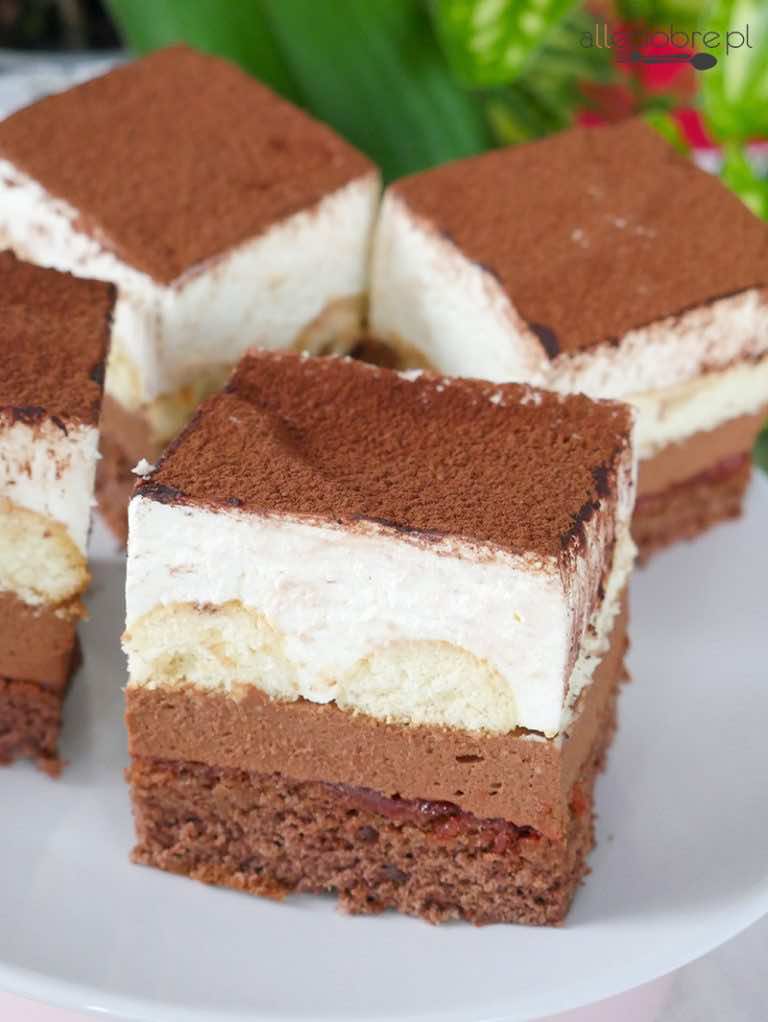 Ciasto czekoladowe z kremem śmietankowym
