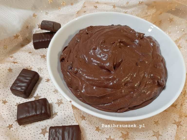 Krem truflowy z czarną porzeczką