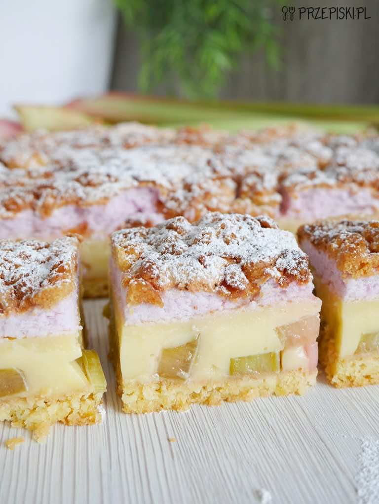 Ciasto kruche z rabarbarem