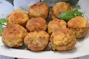 Mielone w pieczarkach z kapustą