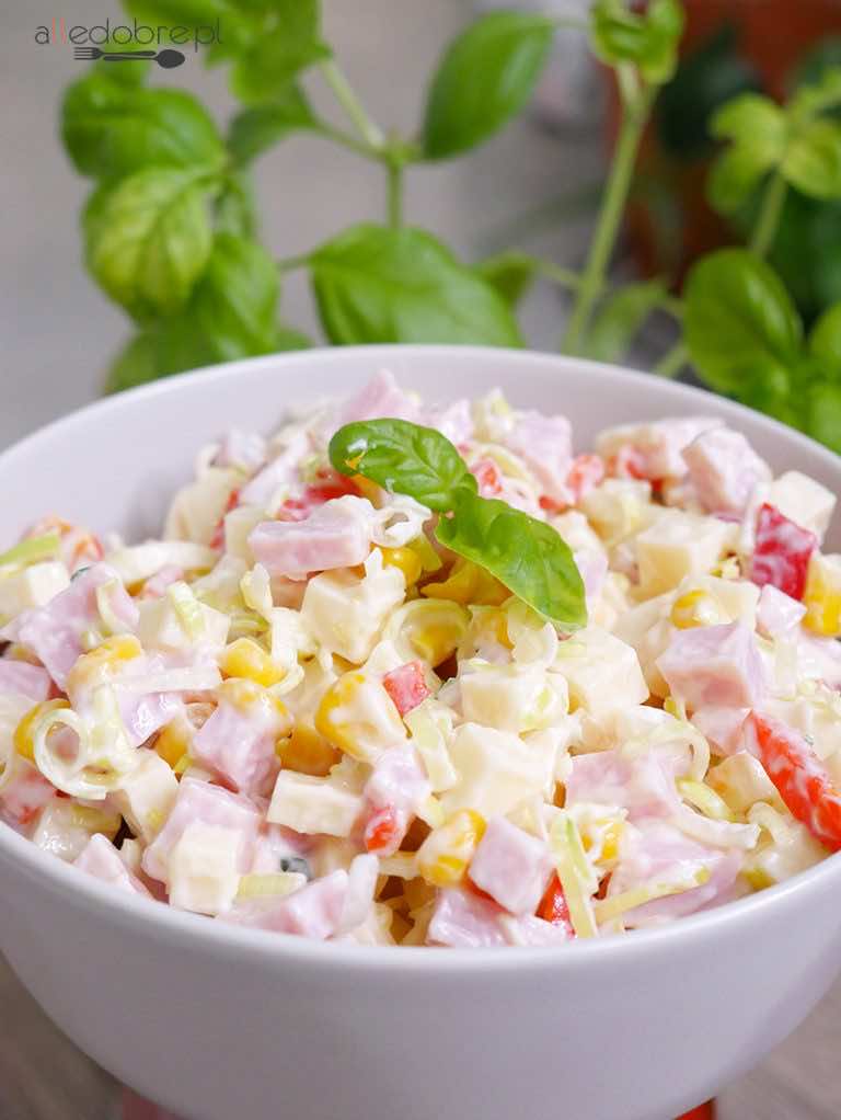 Sałatka z papryką marynowaną