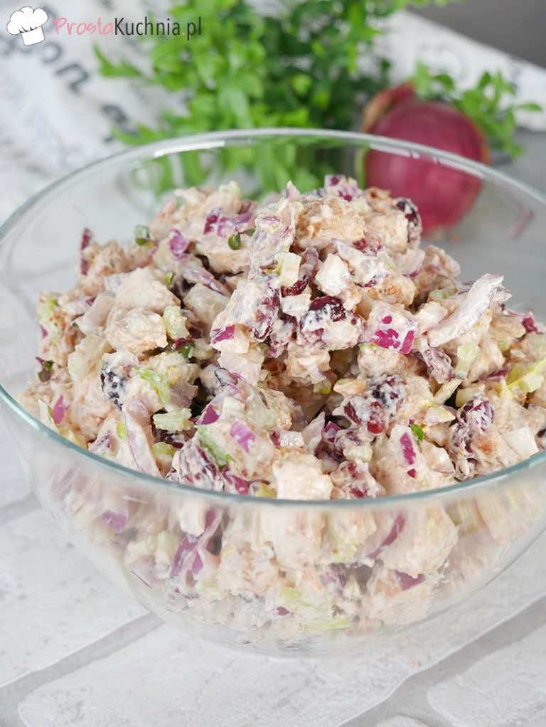 Sałatka z żurawiną i selerem naciowym