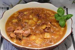 Kaczka z ananasem w curry