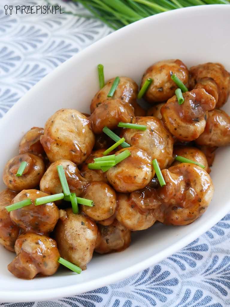 Smakowite pieczarki w sosie