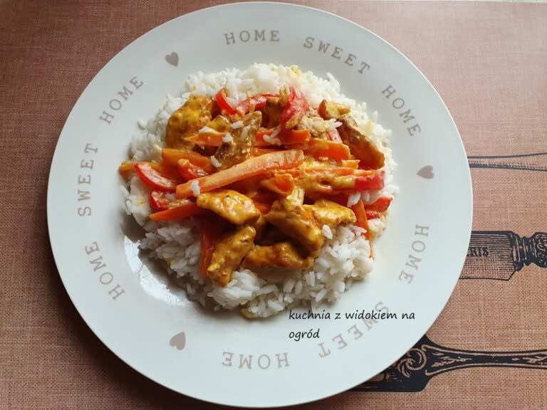 Kurczak curry z warzywami