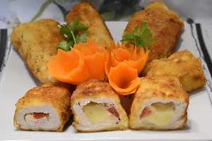 Roladki z kurczaka z pomidorem