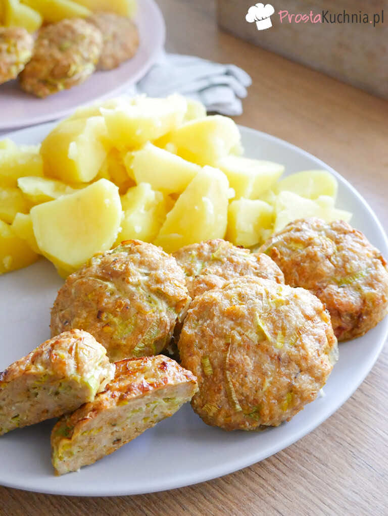 Kotleciki z porem z piekarnika