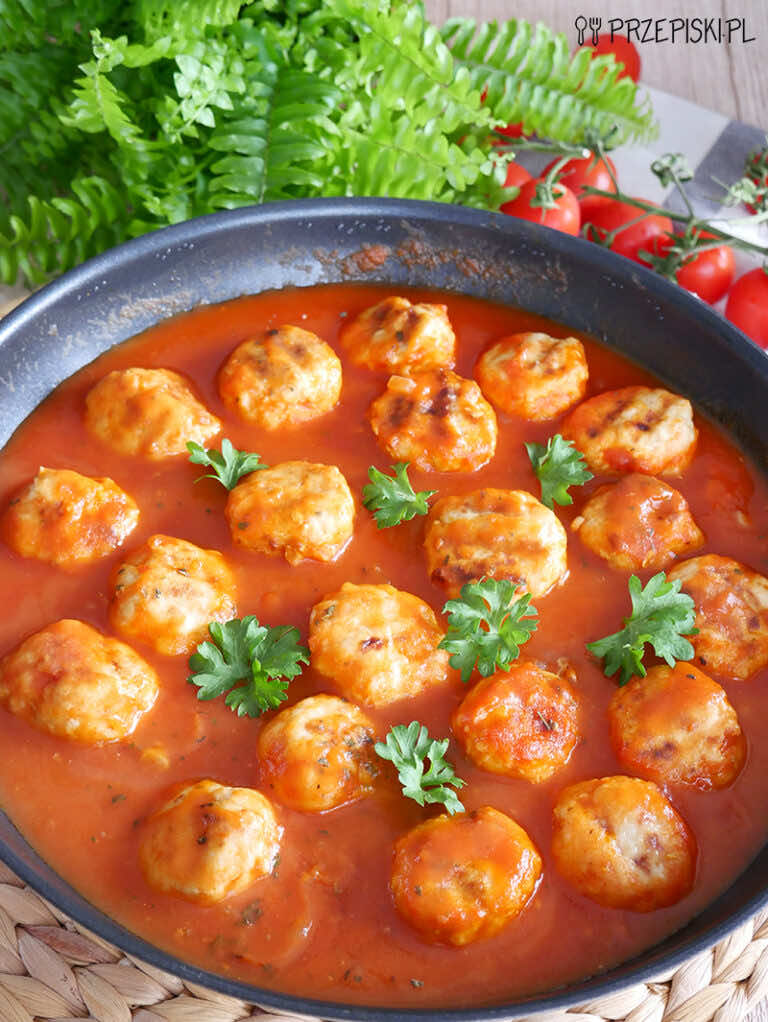 Pulpeciki w sosie pomidorowym