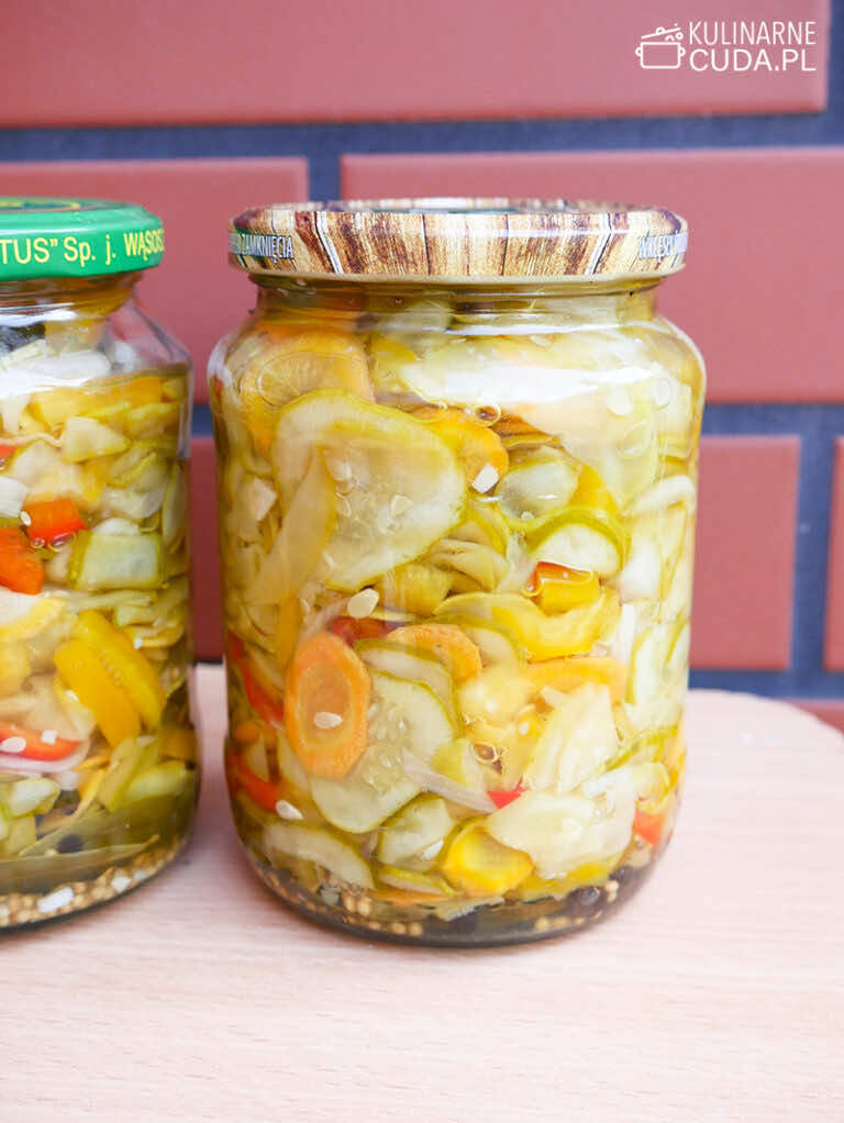 Sałatka z ogórków na zimę